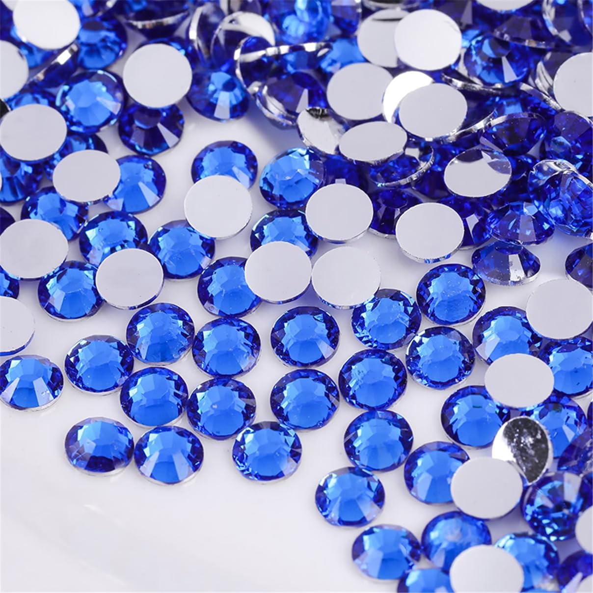 500 Pieces SS30 6mm Flatback Rhinestones Clear Glass Round Gems Crystals for Nail Art DIY Crafts Clothes Shoes Bags （Sapphire）